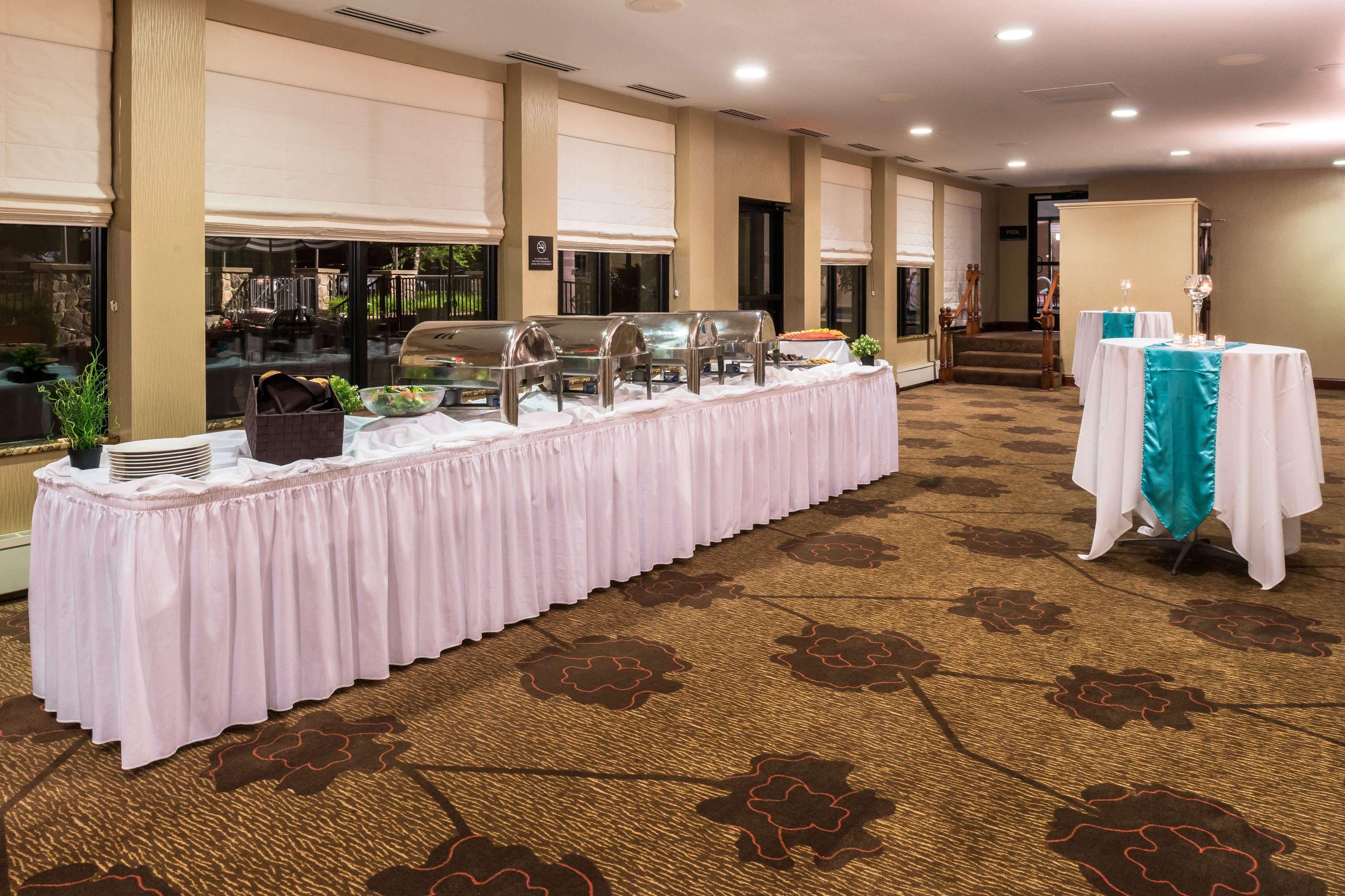 Hilton Garden Inn Detroit Саутфилд Экстерьер фото