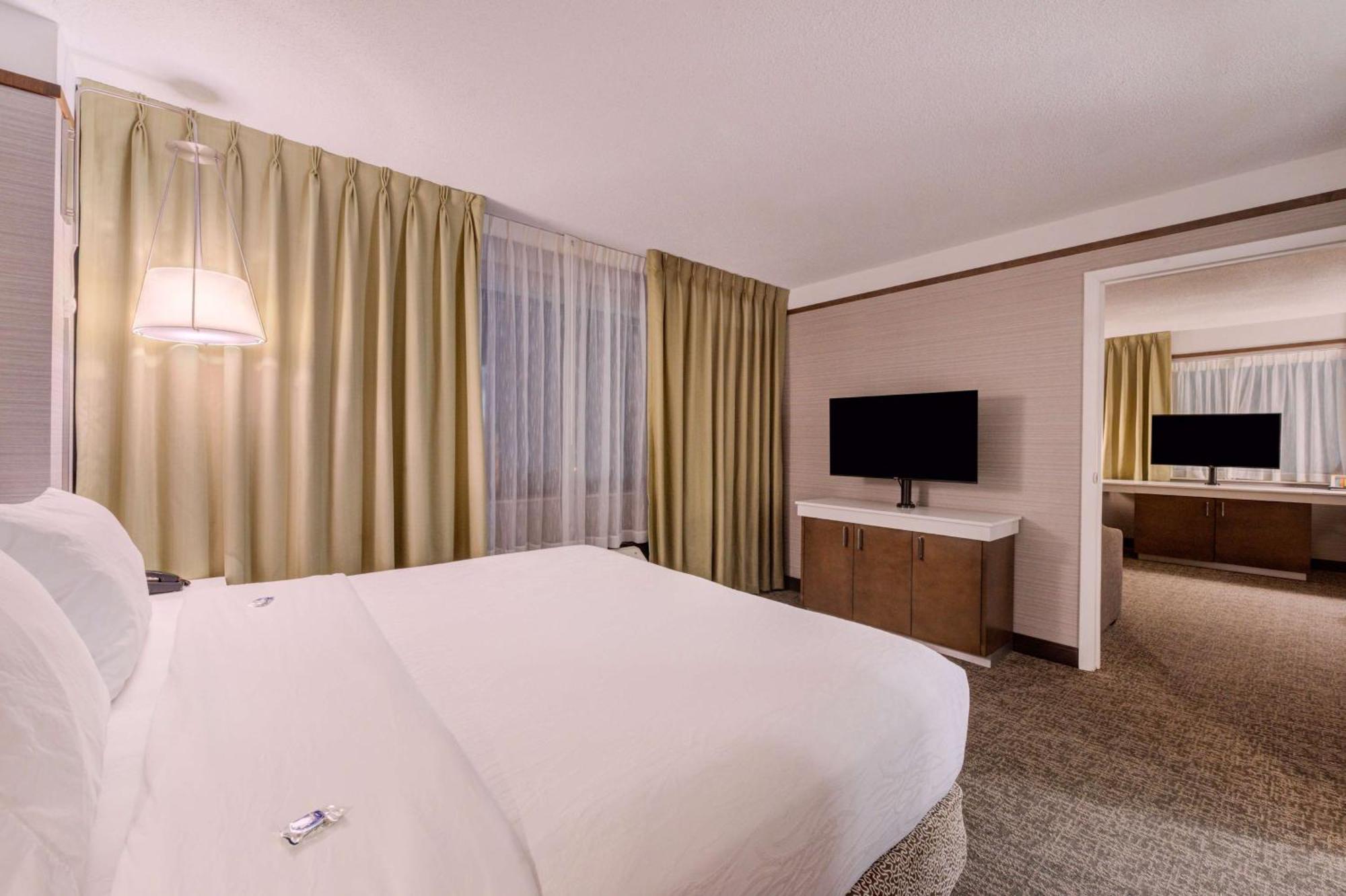 Hilton Garden Inn Detroit Саутфилд Экстерьер фото