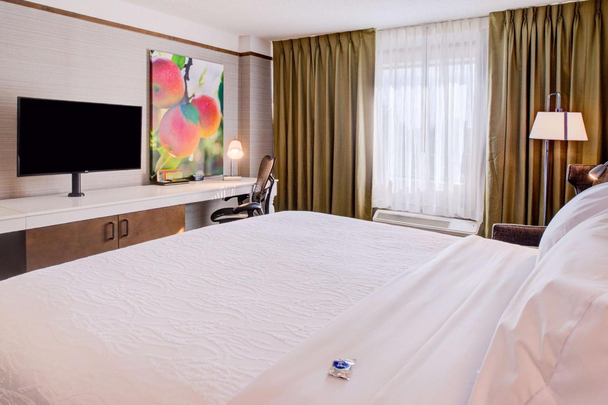Hilton Garden Inn Detroit Саутфилд Экстерьер фото
