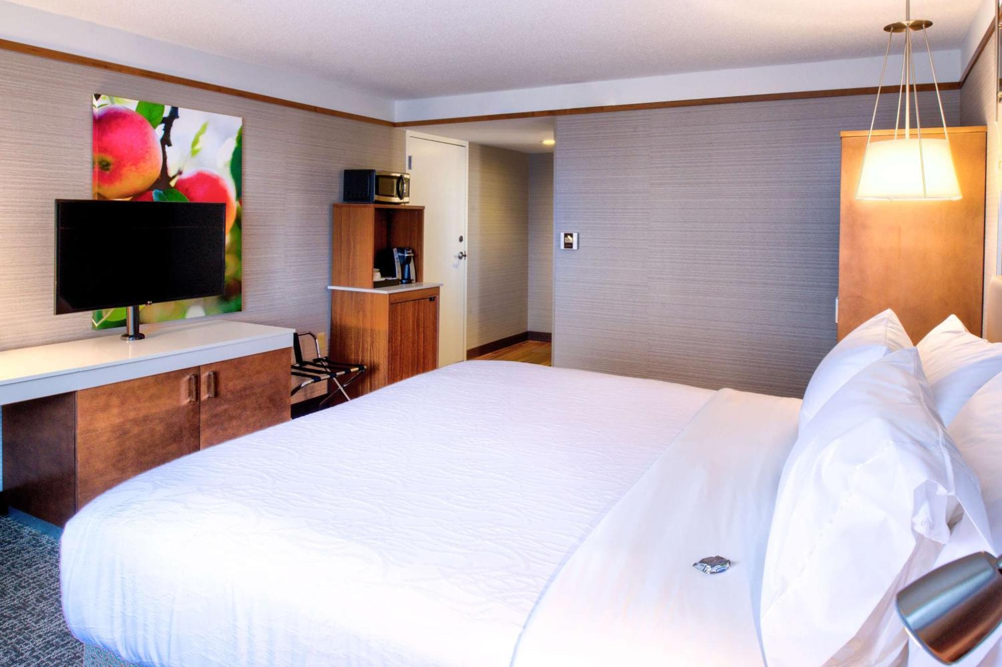 Hilton Garden Inn Detroit Саутфилд Экстерьер фото