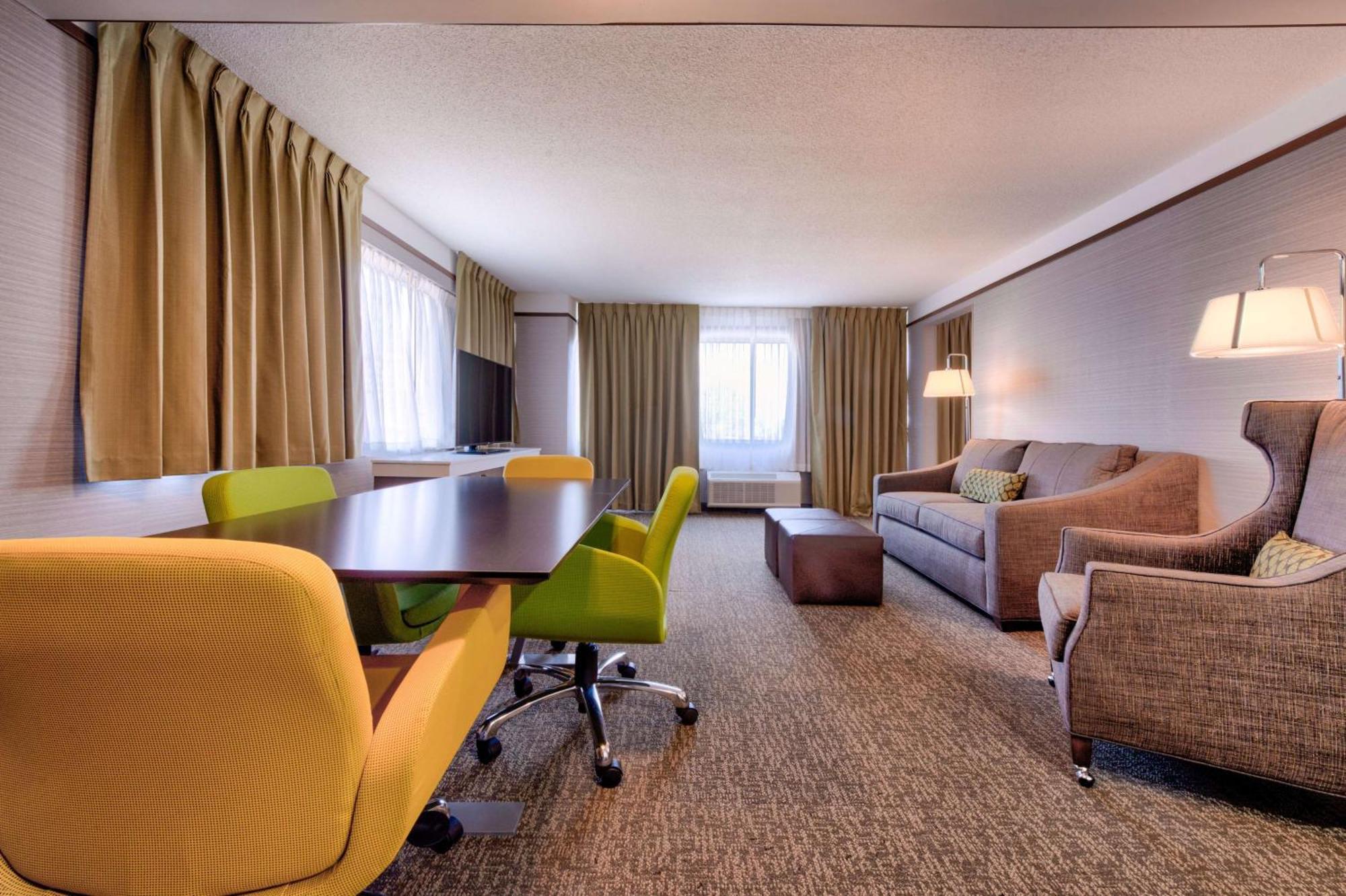 Hilton Garden Inn Detroit Саутфилд Экстерьер фото